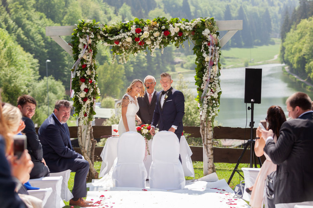 Traumhochzeit am Riessersee / Fotostyle Schindler / Hochzeitsfotograf Straubing / Regensburg / onlywedding.de