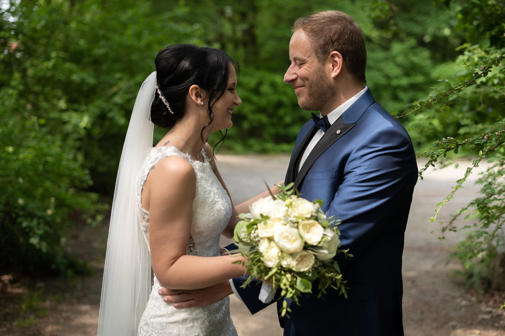 First Look | Brautpaar | Hochzeitsfotograf Straubing-Regensburg | Fotostyle Schindler